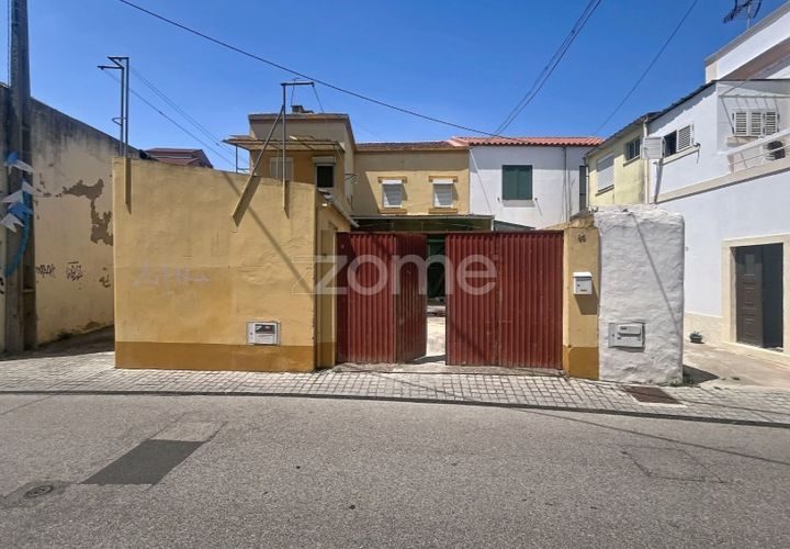 Villa i Tavarede, Coimbra, Tavarede - € 158 000 | Ref: ZMPT589569 - foto 1