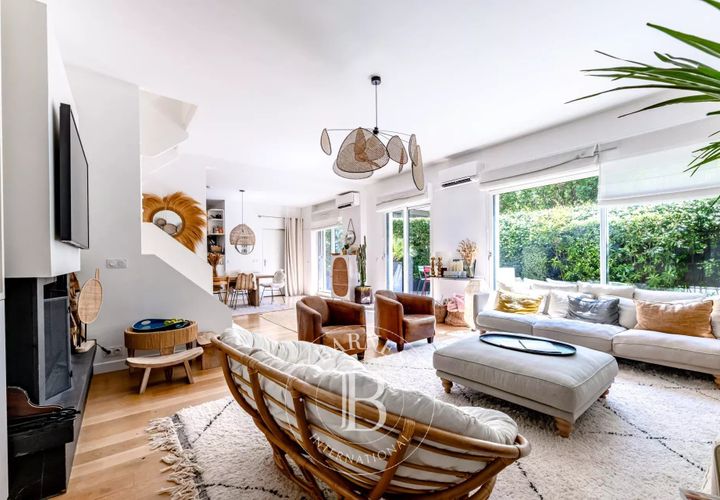 Byhus i Paris, Paris, Paris - € 2.950.000 | Ref: 87044603 - foto 1