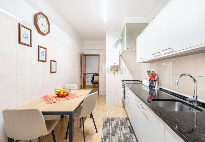 Lejlighed i Amadora, Lisbon, Amadora - € 290.000 | Ref: C0483-01876 - foto 1
