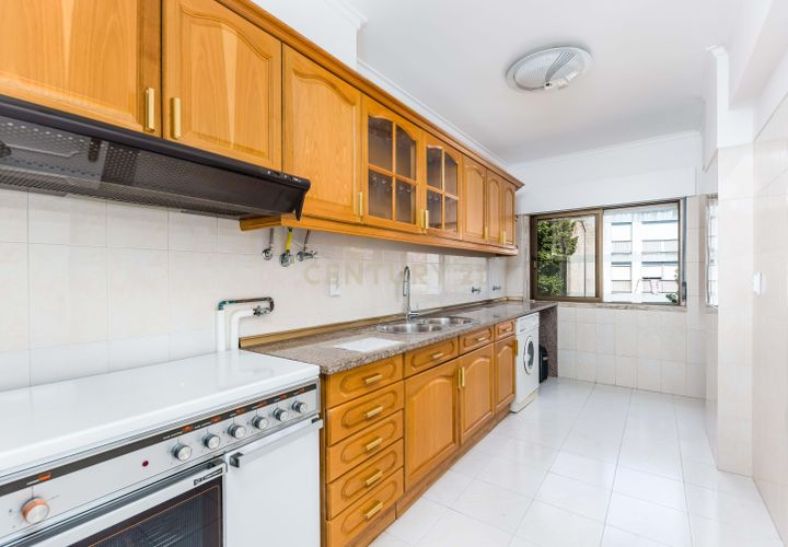 Lejlighed i Massama, Lisbon, Massama - € 300.000 | Ref: C0483-01761 - foto 1