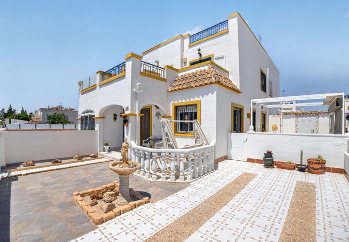 Byhus i Torrevieja, Alicante, Torrevieja - € 195.000 | Ref: CLDJJ-58068 - foto 1