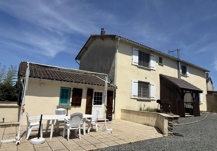 Villa i Le Busseau, Deux-Sevres, Le Busseau - € 260.000 | Ref: BVI80774 - foto 1