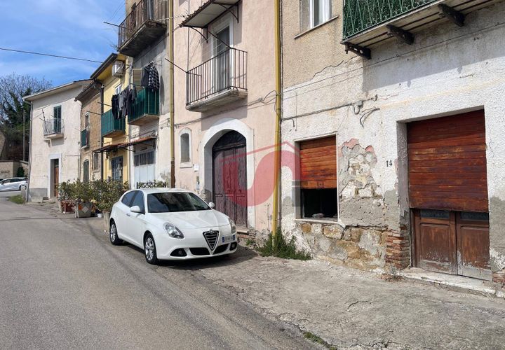 Erhvervsejendom i Paduli, Benevento, Paduli - € 12.000 | Ref: AA39903 - foto 1