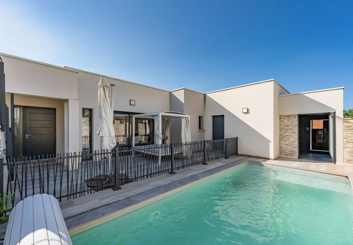 Villa i Brignais, Rhone, Brignais - € 770.000 | Ref: 6900410320 - foto 1