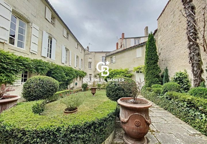 Villa i Saintes, Charente-Maritime, Saintes - € 899.000 | Ref: 00120PB - foto 1