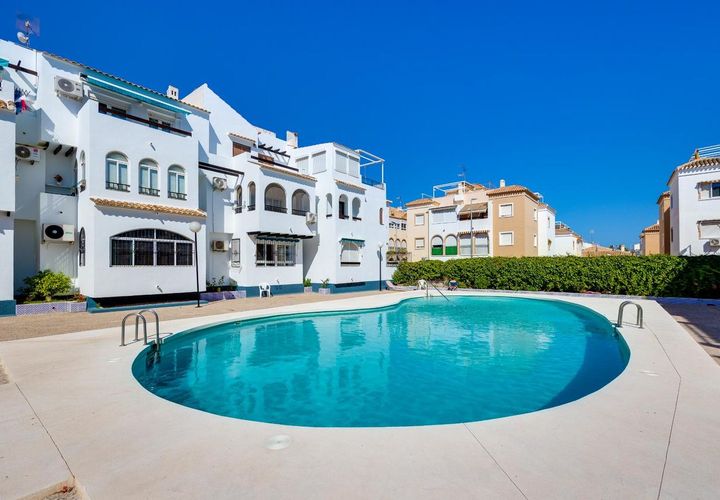 Bungalou a Torrevieja, Alicante, Torrevieja - € 139.500 | Ref: 784044 - foto 1