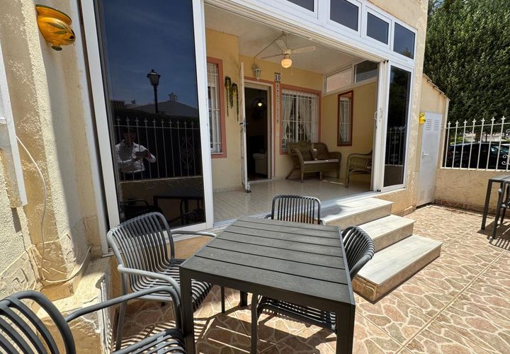 Bungalou a Torrevieja, Alicante, Torrevieja - € 169.900 | Ref: 784049 - foto 1
