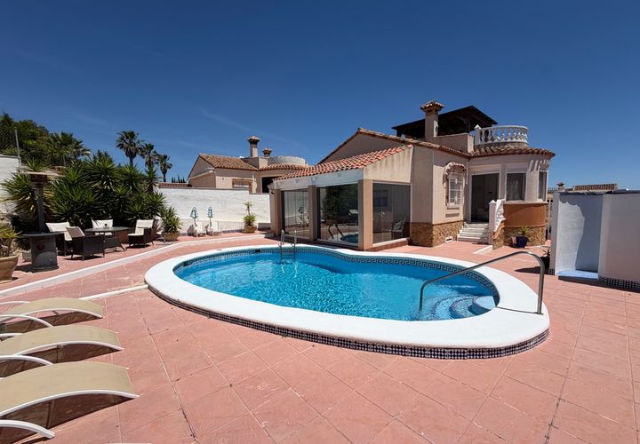 Villa a Torremendo, Alicante, Torremendo - € 335.000 | Ref: 2-16164/77358 - foto 1