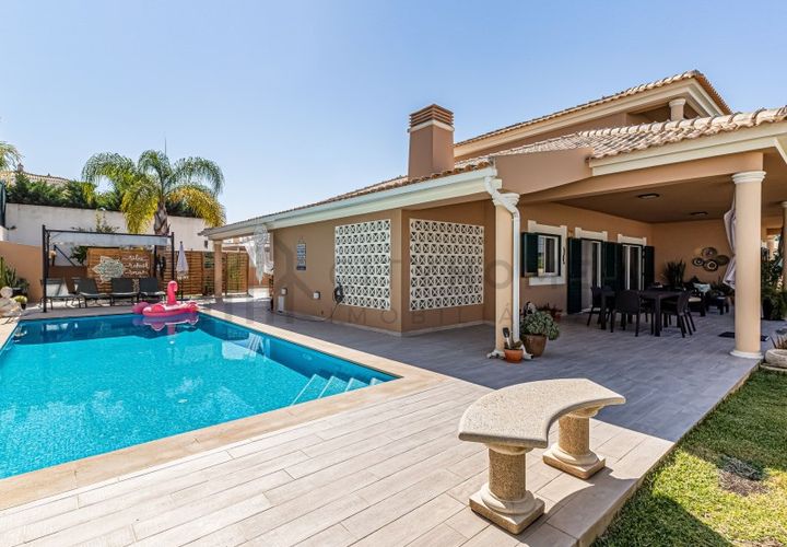 Villa i Albufeira, Faro, Albufeira - € 1.449.000 | Ref: City-26-27A - foto 1