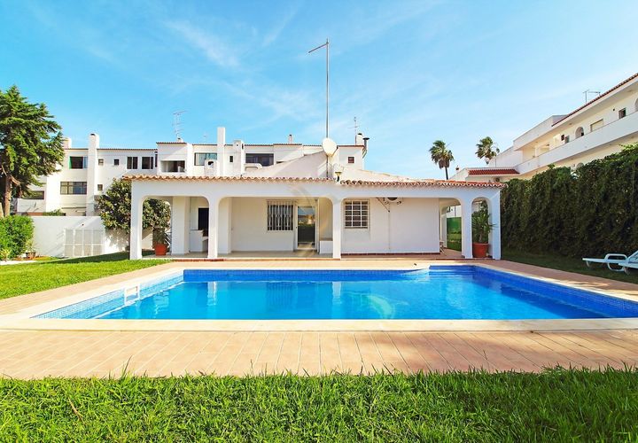 Villa i Albufeira, Faro, Albufeira - € 1.080.000 | Ref: 061006 - foto 1