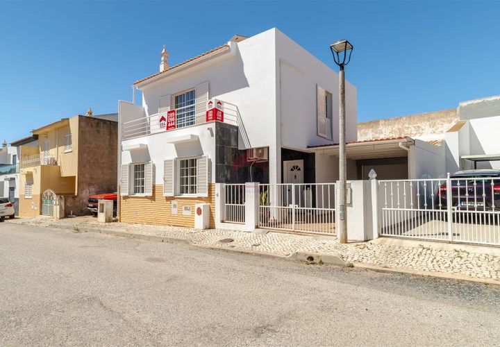 Villa i Silves, Faro, Silves - € 500.000 | Ref: 381260029 - foto 1