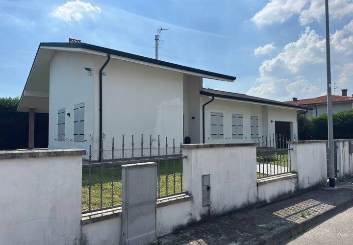 Villa i Curtatone, Mantua, Curtatone - € 675.000 | Ref: 6450 - foto 1