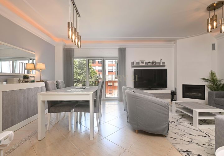 Lejlighed i Amadora, Lisbon, Amadora - € 400.000 | Ref: C0283-01219 - foto 1