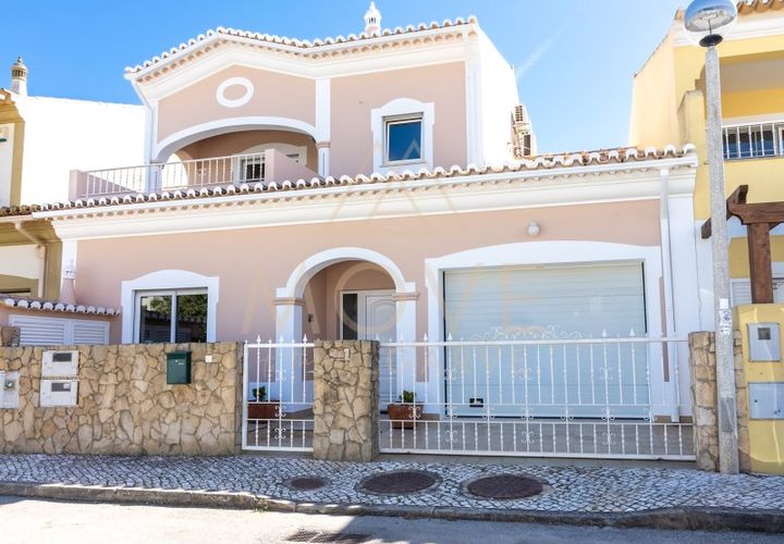 Rækkehus i Luz, Faro, Luz - € 775.000 | Ref: M306 - foto 1