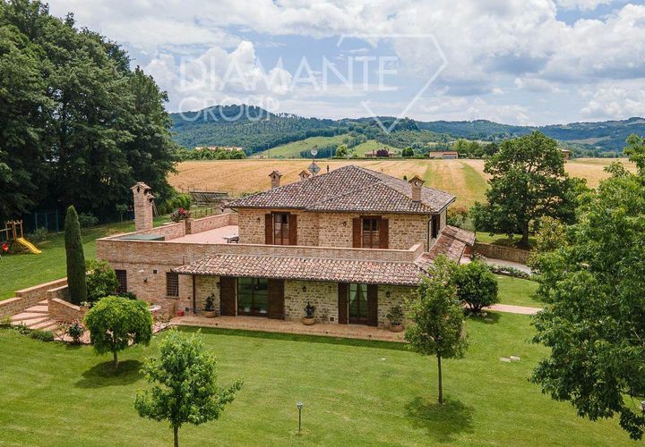 Villa i Gubbio, Perugia, Gubbio - € 1 950 000 | Ref: GU7196 - foto 1