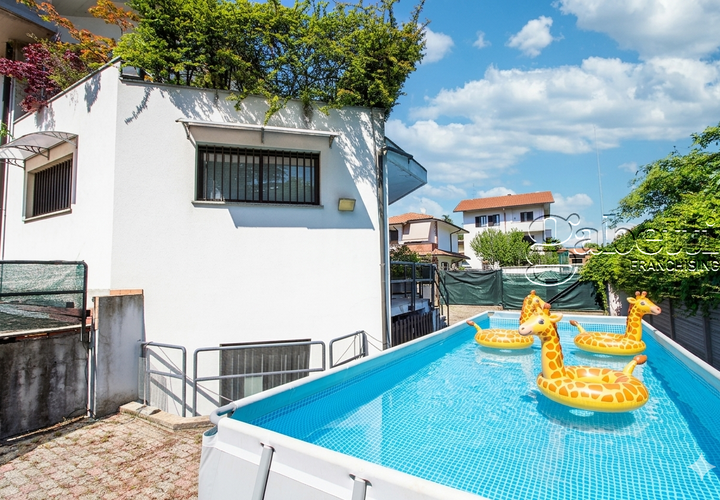 Villa a Parabiago, Milan, Parabiago - € 695.000 | Ref: 321T098 - foto 1