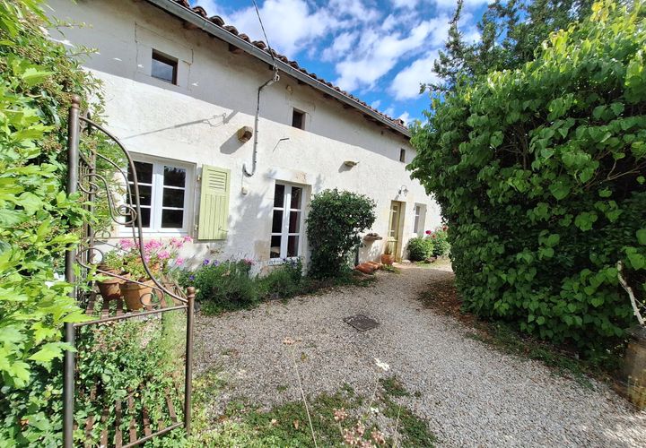 Villa a Genouille, Vienne, Genouille - € 167.400 | Ref: BVI85784 - foto 1