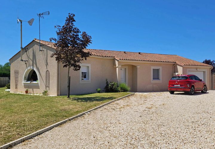 Villa a Courbillac, Charente, Courbillac - € 299.000 | Ref: BVI83585 - foto 1