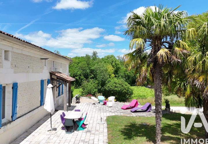 Landejendom i Malaville, Charente, Malaville - € 406.000 | Ref: 33293 - foto 1