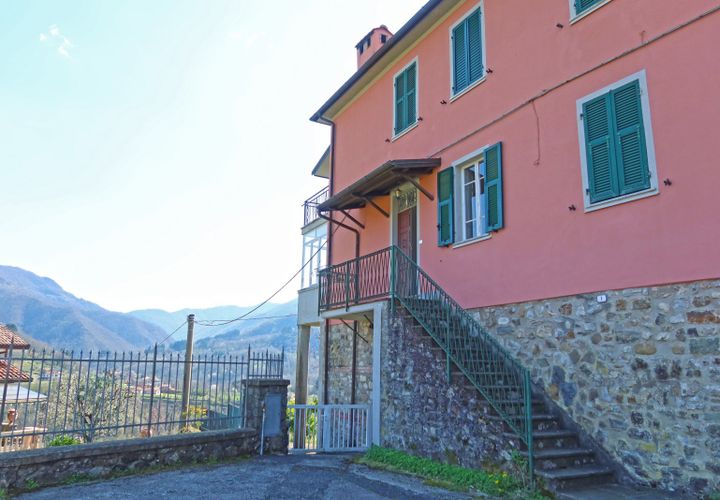 Landejendom i Bagnone, Massa and Carrara, Bagnone - € 120.000 | Ref: 381B - foto 1