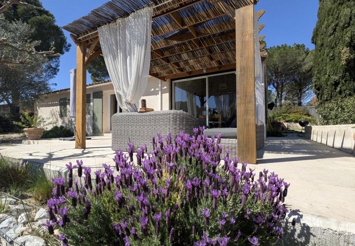 Villa a Lauris, Vaucluse, Lauris - € 535.000 | Ref: fr040962 - foto 1