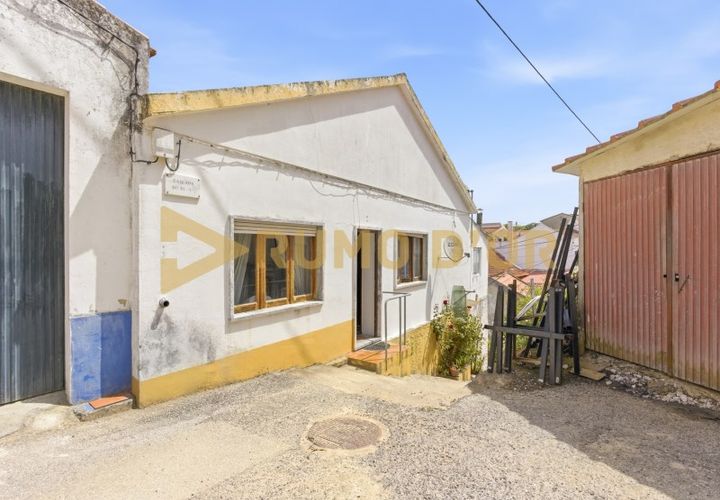 Villa i Alenquer, Lisbon, Alenquer - € 225.000 | Ref: CAS_468 - foto 1