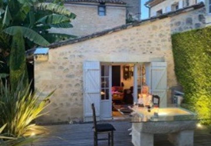 Villa a Saint-Emilion, Gironde, Saint-Emilion - € 890/mes | Ref: C2L-260604-ZJJH - foto 1