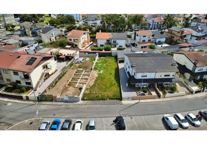 Helårsgrund i Maia, Porto, Maia - € 130.000 | Ref: RO2877 - foto 1