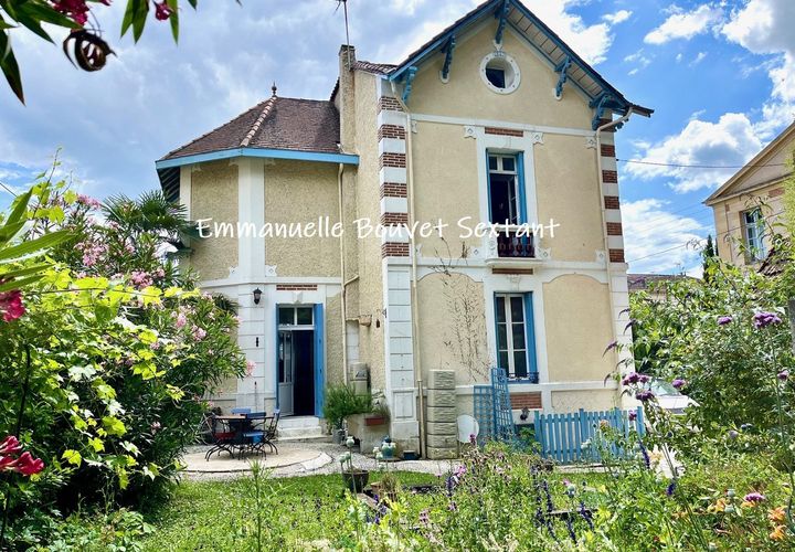 Villa i Bergerac, Dordogne, Bergerac - € 315.000 | Ref: ED924D446C384F2C - foto 1