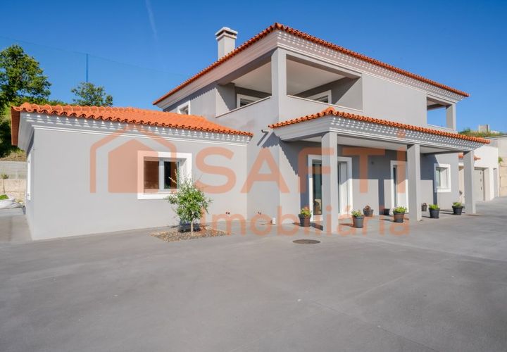 Villa i Leiria, Leiria, Leiria - € 689.000 | Ref: SAFTI:008342 - foto 1