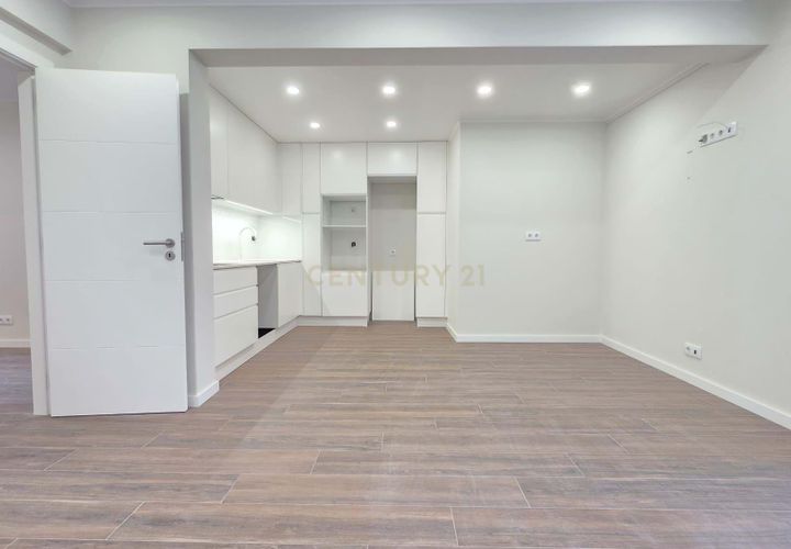 Lejlighed i Amadora, Lisbon, Amadora - € 299.000 | Ref: C0221-03900 - foto 1
