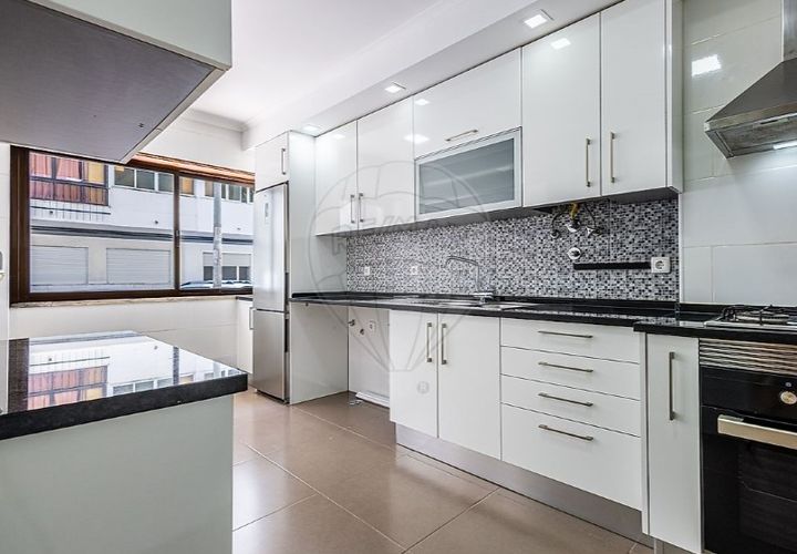Lejlighed i Carnaxide, Lisbon, Carnaxide - € 340.000 | Ref: 121701518-24 - foto 1