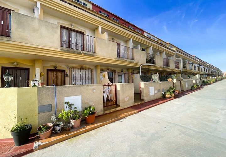 Byhus i Playa Flamenca, Alicante, Playa Flamenca - € 179.500 | Ref: 27-40-515-11-1098/77635 - foto 1