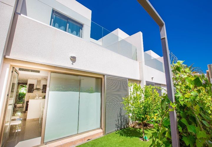 Byhus i Punta Prima, Alicante, Punta Prima - € 355.000 | Ref: 3-15421/77961 - foto 1