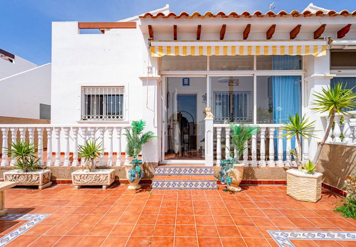 Byhus i Punta Prima, Alicante, Punta Prima - € 265.000 | Ref: 3-17435/77964 - foto 1