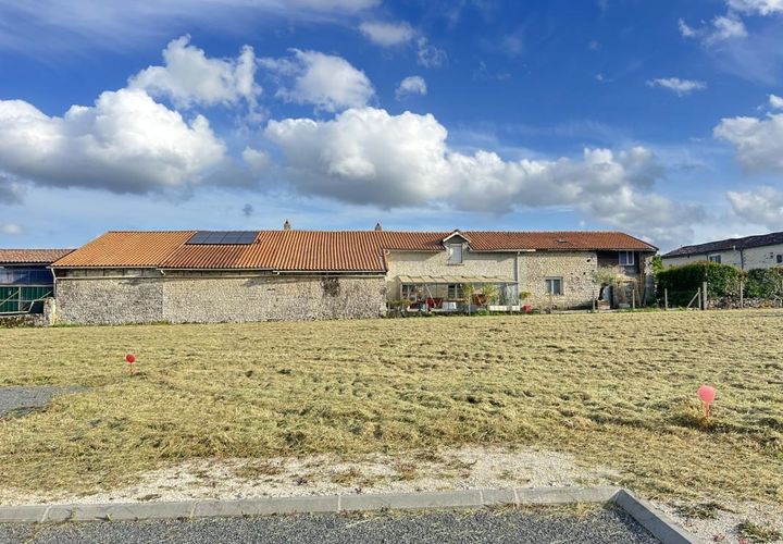 Helårsgrund i Mansle, Charente, Mansle - € 26.879 | Ref: 252_RWE-0026307 - foto 1