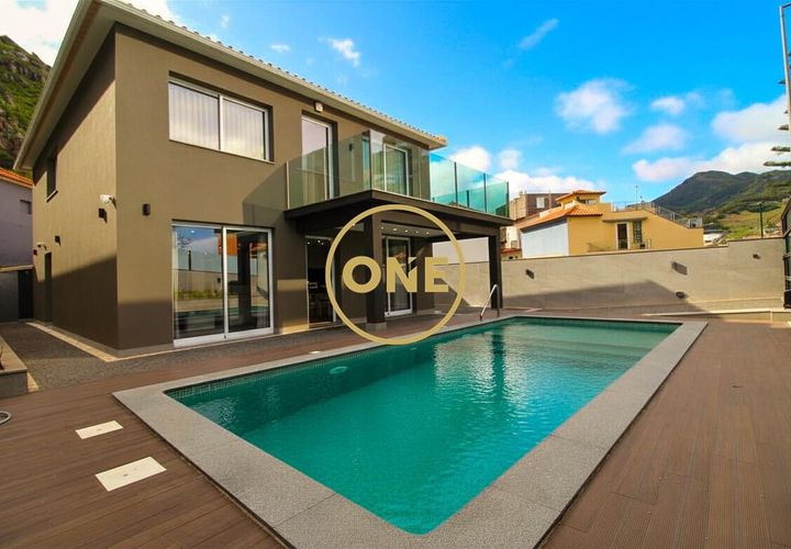 Stadthaus in Machico, Madeira, Machico - € 1.250.000 | Ref: ONE362021-42 - Foto 1