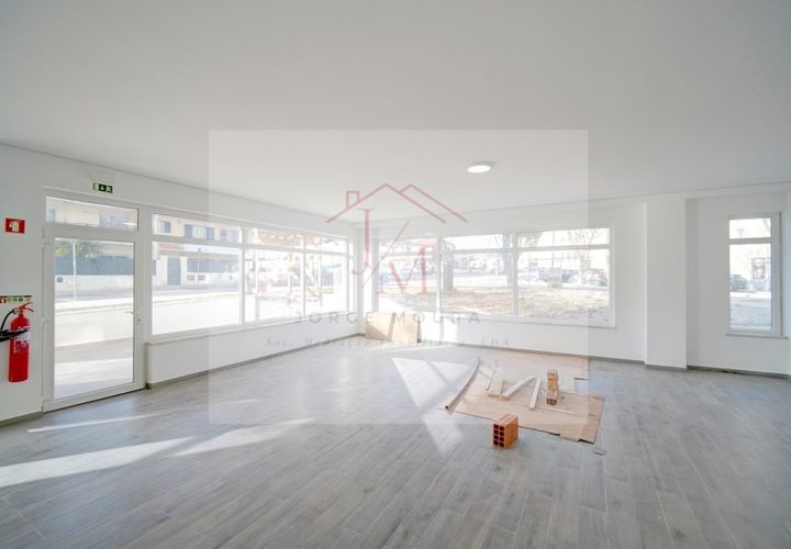 Erhvervsejendom i Carcavelos, Lisbon, Carcavelos - € 285.000 | Ref: loja2577.lote9.517C - foto 1