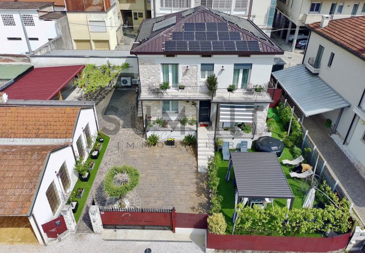 Villa i Schio, Vicenza, Schio - € 650.000 | Ref: DS4280 - foto 1
