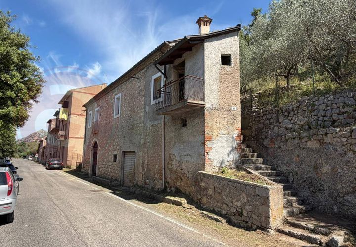 Villa a Castrocielo, Frosinone, Castrocielo - € 60.000 | Ref: AC99-149-1771 - foto 1