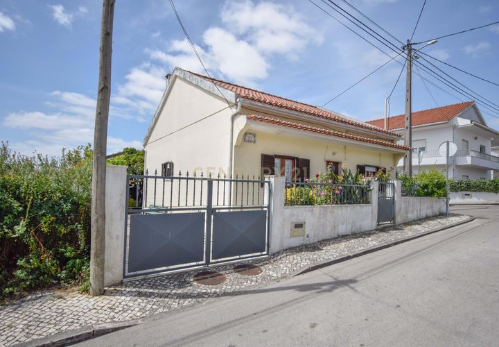 Villa i Odivelas, Lisbon, Odivelas - € 515.000 | Ref: C0364-06034 - foto 1