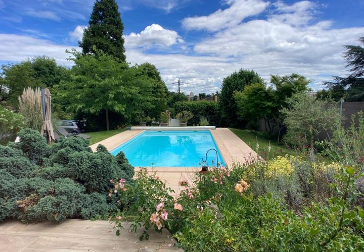 Villa a Écully, Rhone, Écully - € 700.000 | Ref: 85261 - foto 1
