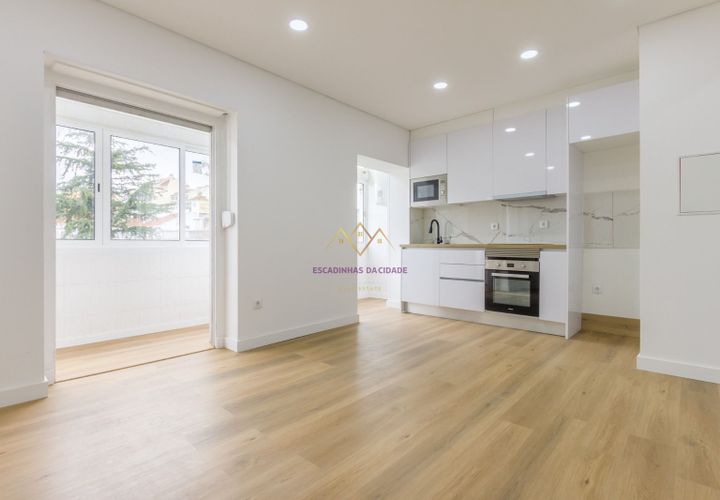 Lejlighed i Amadora, Lisbon, Amadora - € 310.000 | Ref: TRI-102-26-CS (2) - foto 1