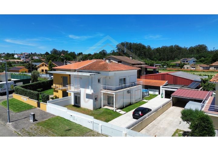 Villa i Alquerubim, Aveiro, Alquerubim - € 359 000 | Ref: I99P8284409 - foto 1