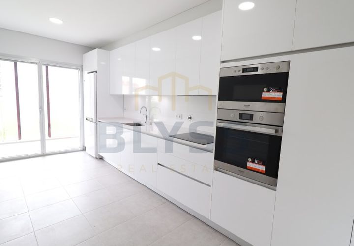 Apartament a Odivelas, Lisbon, Odivelas - € 1.500/mes | Ref: 5004E - foto 1
