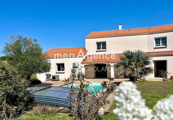 Villa a La Roche-sur-Yon, Vendee, La Roche-sur-Yon - € 474.900 | Ref: 205086 - foto 1