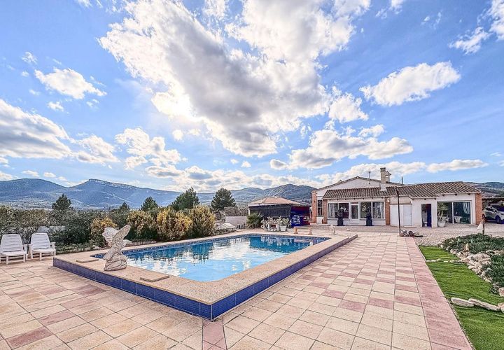 Villa a Castalla, Alicante, Castalla - € 449.995 | Ref: 9034 JJ7244 - foto 1