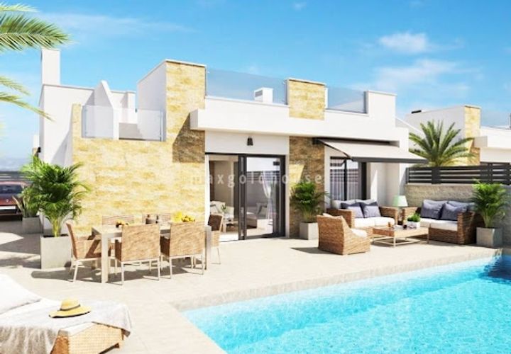 Villa i La Marina, Alicante, La Marina - € 395.000 | Ref: NEY-EY-0061 - foto 1