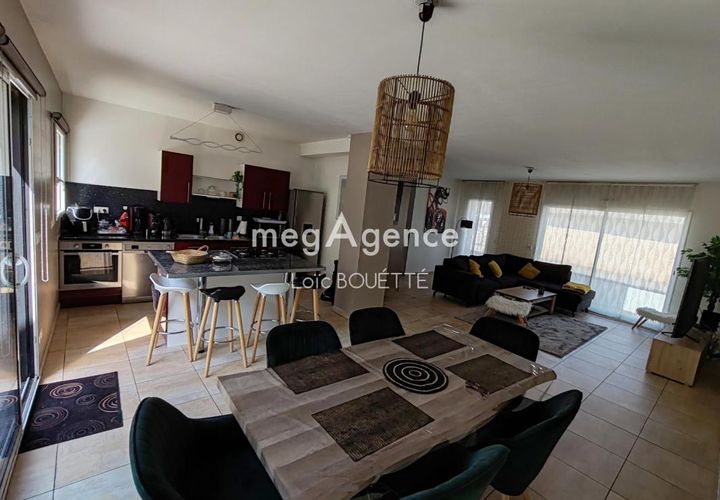 Villa i Rennes, Ille-et-Vilaine, Rennes - € 533.000 | Ref: 203403 - foto 1