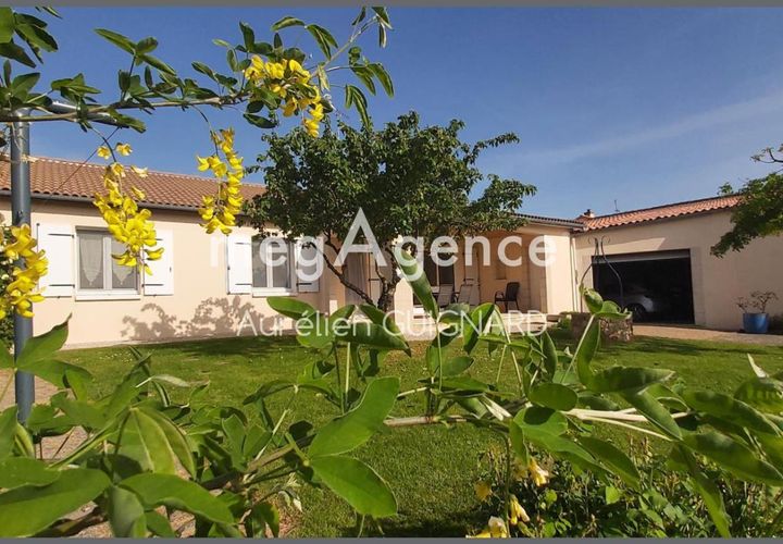 Villa i Bressuire, Deux-Sevres, Bressuire - € 206.900 | Ref: 202497 - foto 1